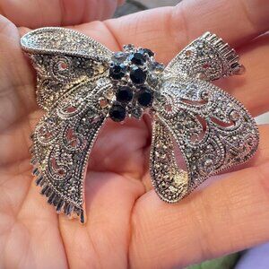 Vintage Rhinestone Bow Brooch Silver Tone Scarf Style Pin